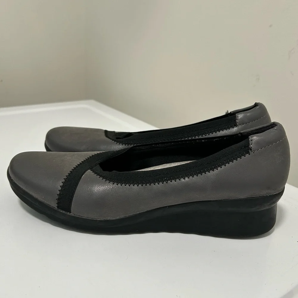 Clark’s Cloudsteppers Wedge Pumps Gray Black Size 9